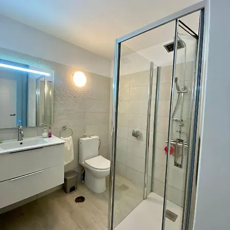 In Americas/costa Adeje 1 *